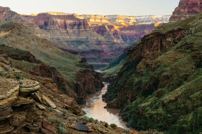 How long is the narrowest point across the grand canyon